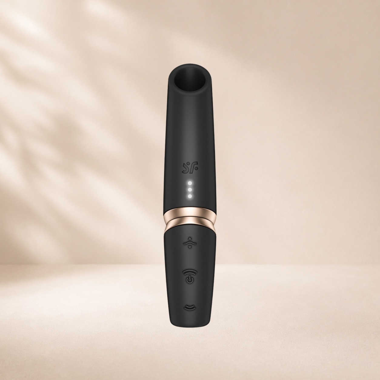 Satisfyer Perfect Kiss - Black — Angled opening, adjustable membrane, 3 positions