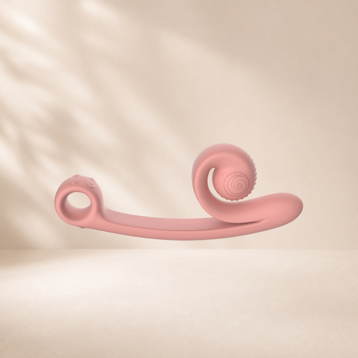 SVibe Curve — Rolling internal motion, stable clitoral arm contact